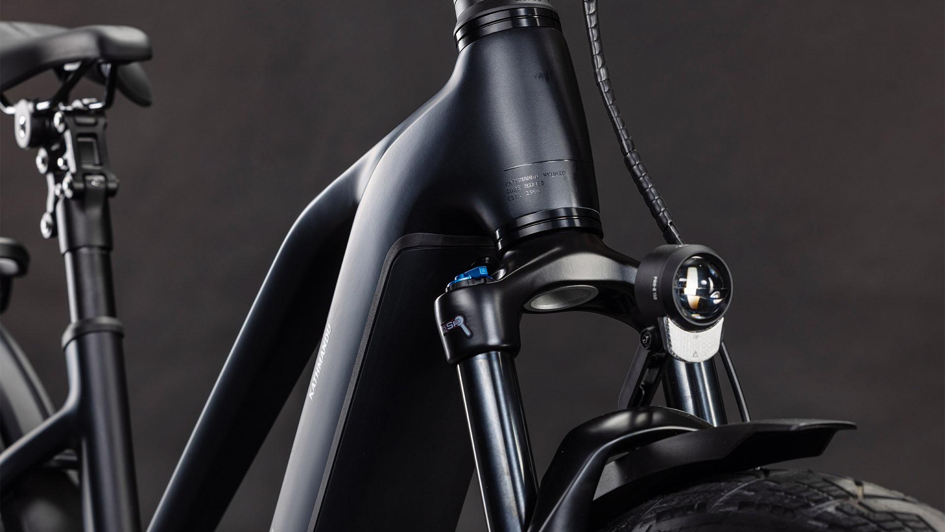 Vtc électrique Cube kathmandu hybrid pro 800 trapeze coal´n´black