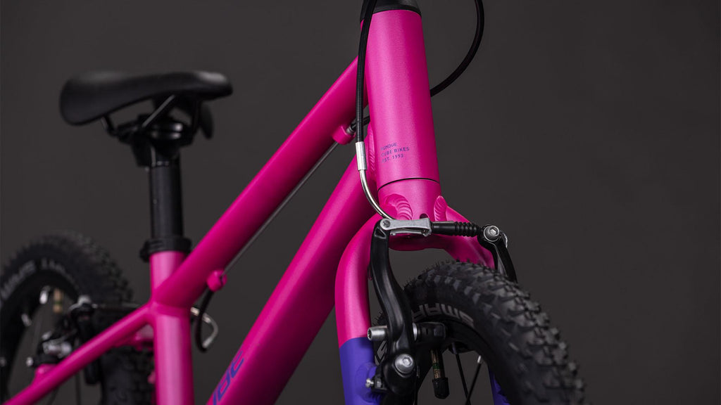 Vélo enfant Cube numove 160 fucsia´n´plum