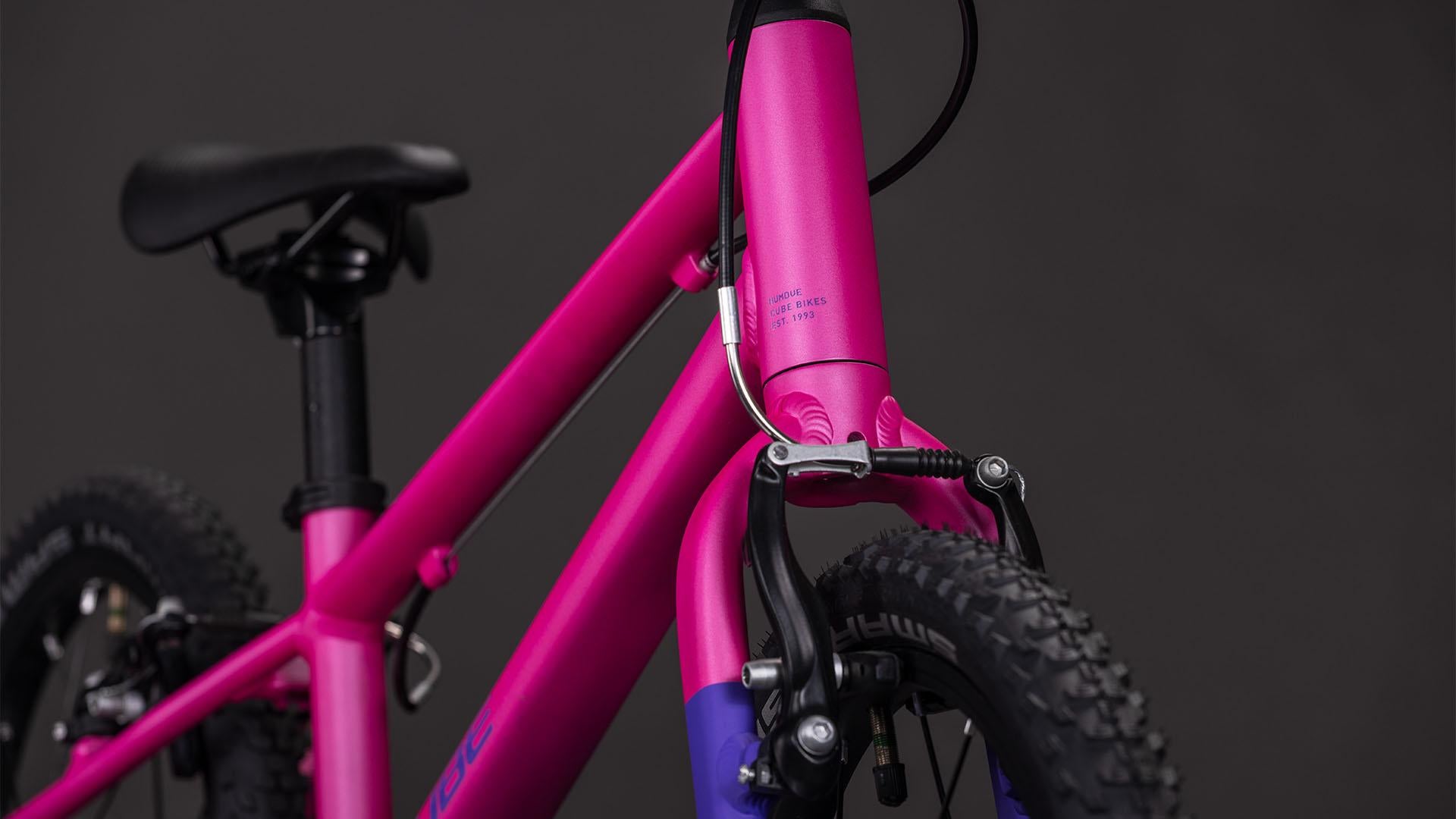 Vélo enfant Cube numove 160 fucsia´n´plum