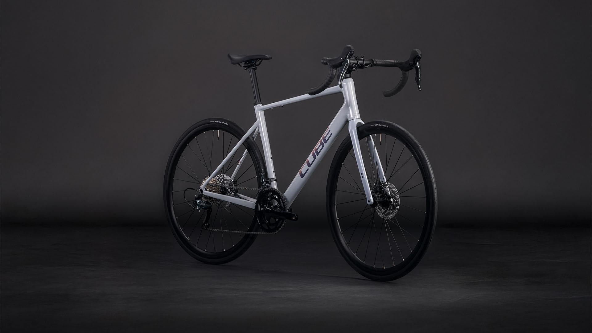 Vélo route Cube attain race foggrey´n´shift foggrey ´n´ shift