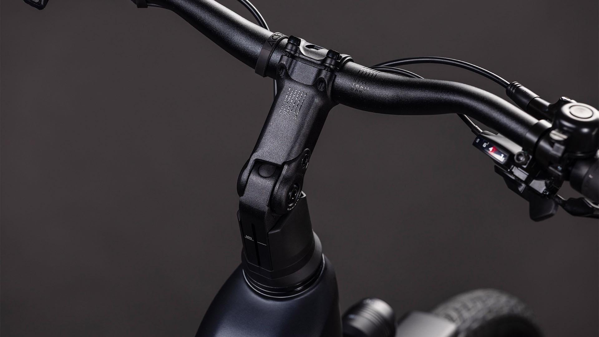 Vtc électrique Cube touring hybrid one 600 easy entry coal´n´chrome