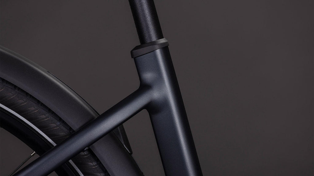 Vtc électrique Cube touring hybrid one 600 easy entry coal´n´chrome