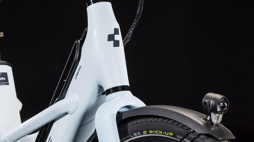 Vélo cargo électrique longtail Cube longtail hybrid sport 725 flashwhite´n´reflex
