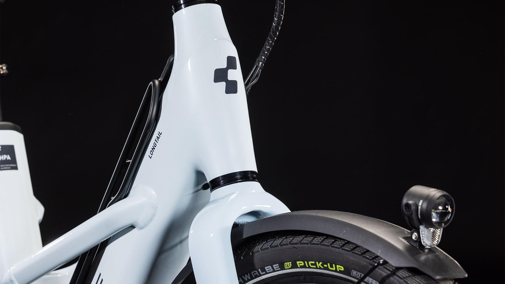 Vélo cargo électrique longtail Cube longtail hybrid sport 725 flashwhite´n´reflex