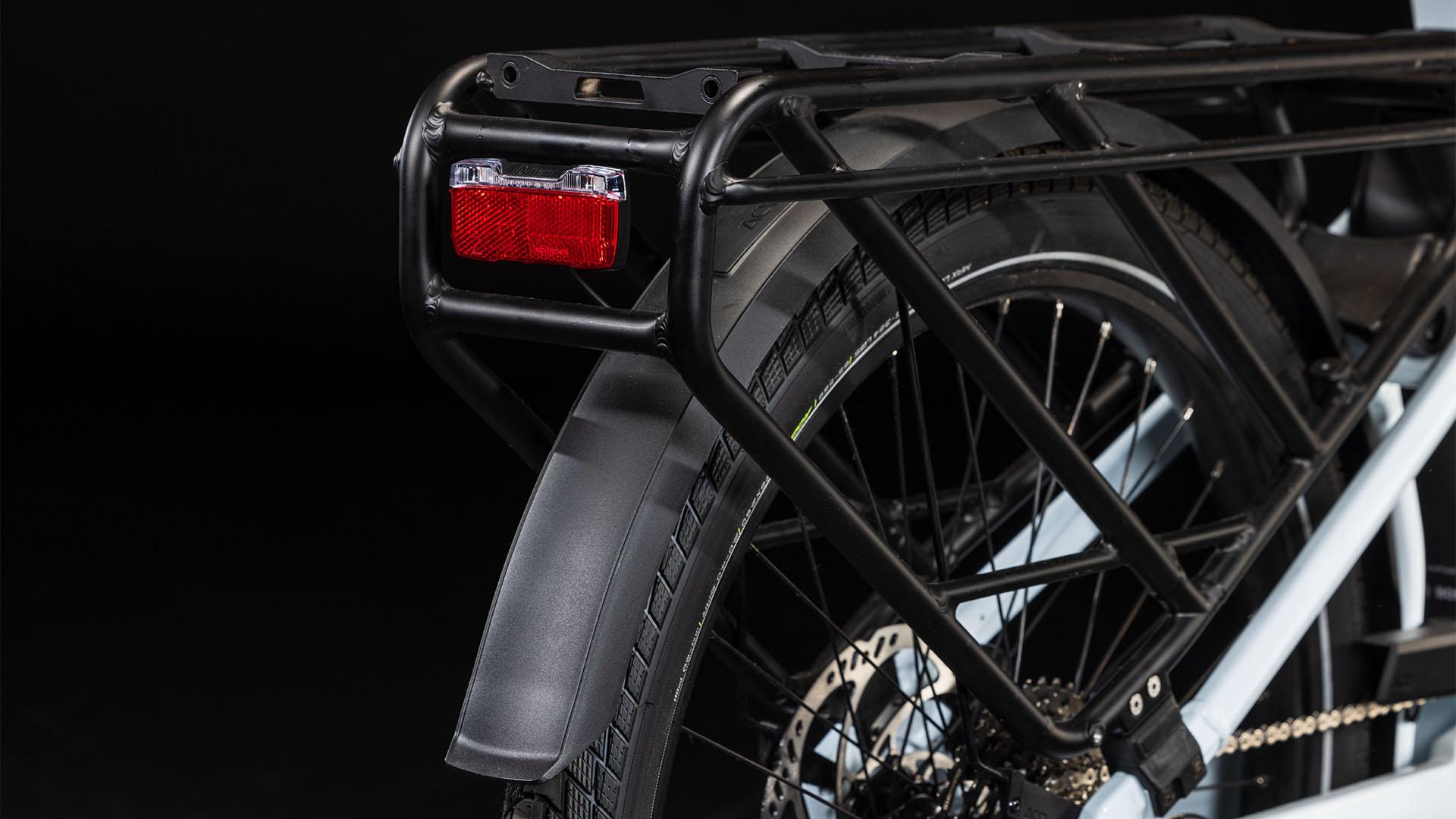 Vélo cargo électrique longtail Cube longtail hybrid sport 725 flashwhite´n´reflex