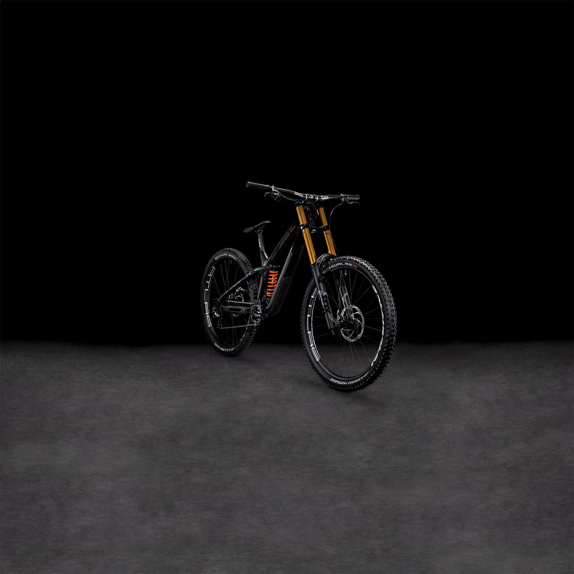 Vtt dh Cube two15 hpc slt 29 carbon´n´black