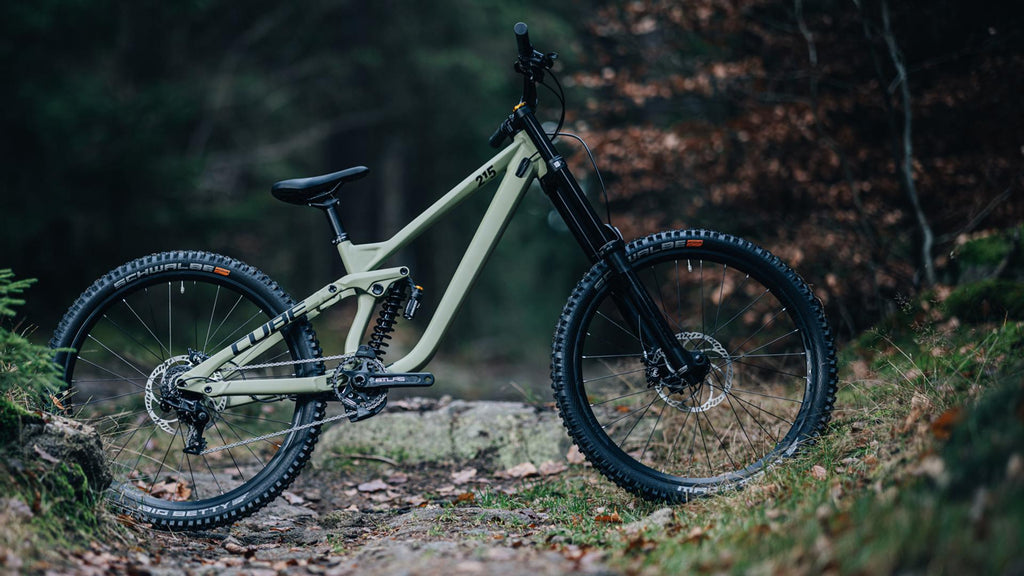 Vtt dh Cube two15 race 27.5 lightolive´n´black