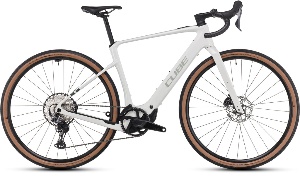 Vélo gravel électrique Cube nuroad hybrid c:62 race 400x desertstone´n´green