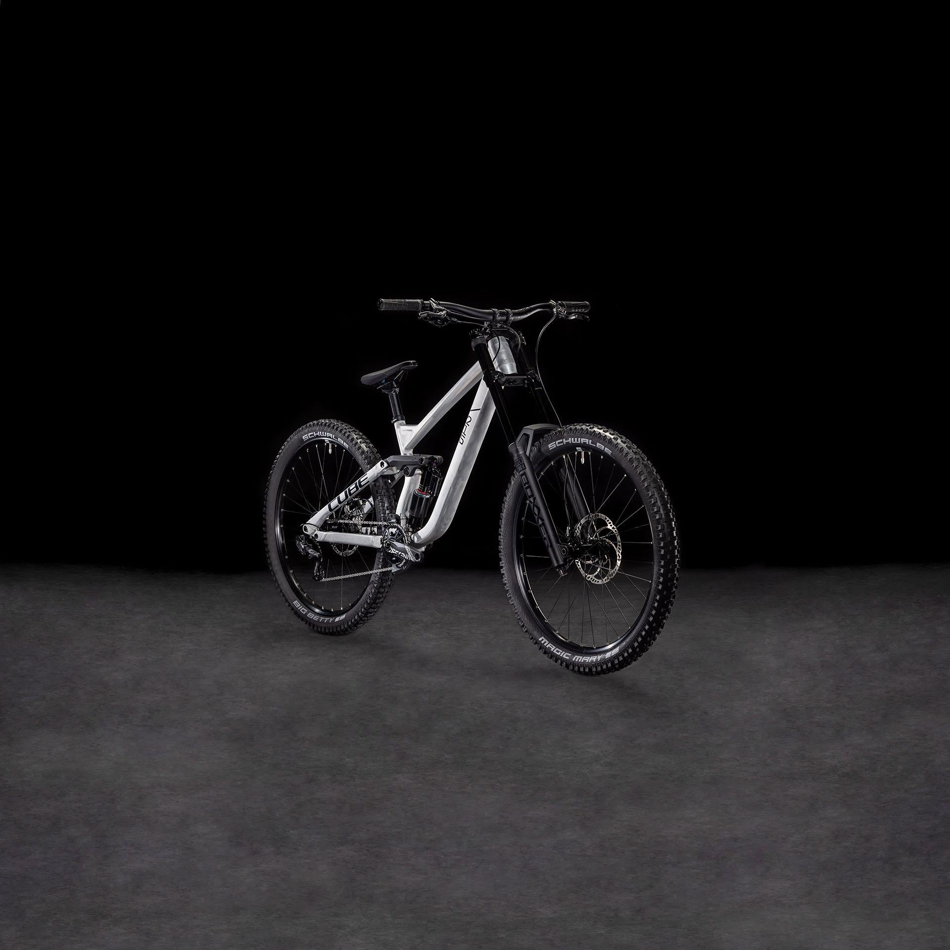 Vtt dh Cube two15 pro 27.5 rawmetal´n´black