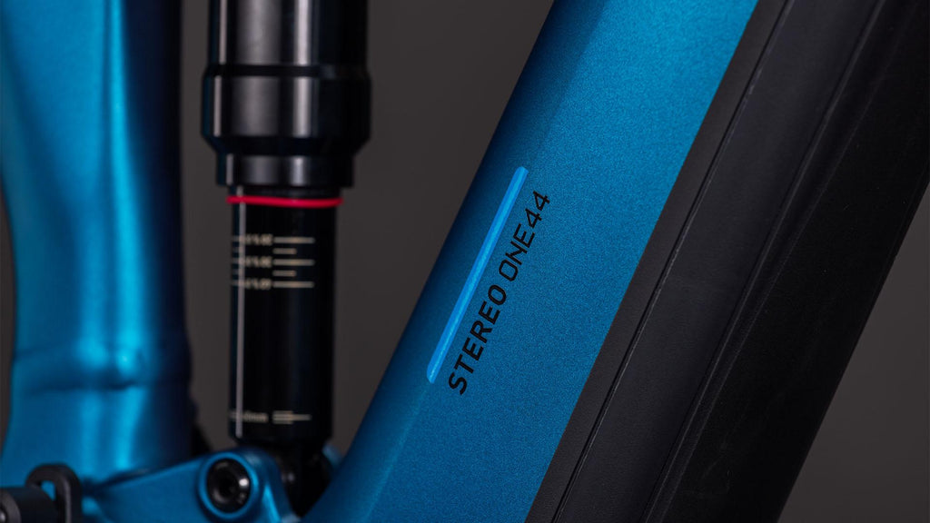 Vtt électrique Cube stereo hybrid one44 ex 800 electricblue´n´blue