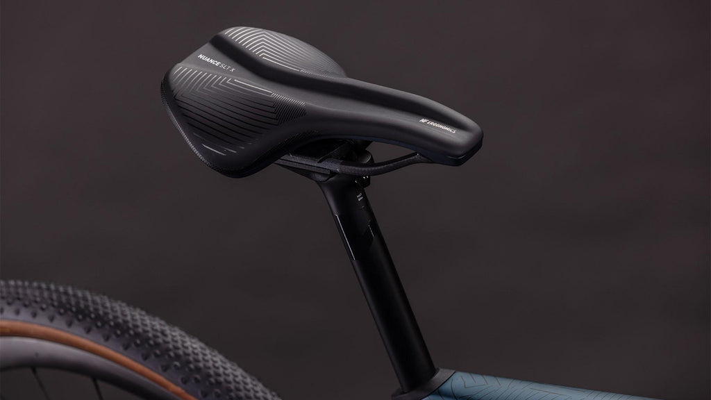 Vélo gravel électrique Cube nuroad hybrid c:62 slt 400x royalgreen´n´crisscross