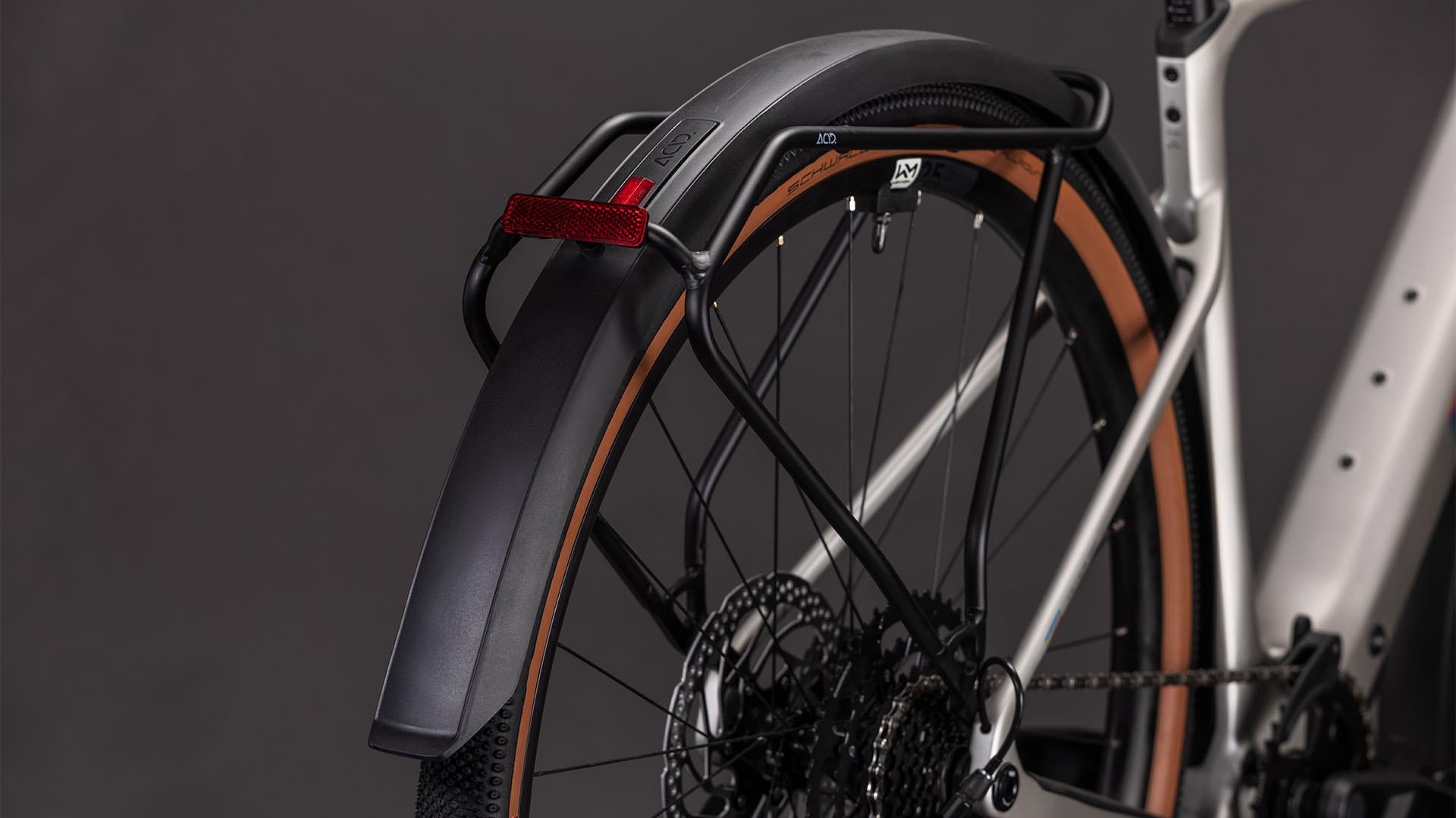 Vélo gravel électrique Cube nulane hybrid c:62 race 400x fe sleekgrey´n´prism