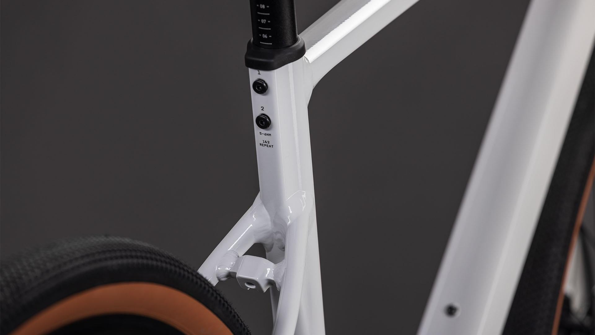 Vélo gravel Cube nuroad ex cotton´n´grey